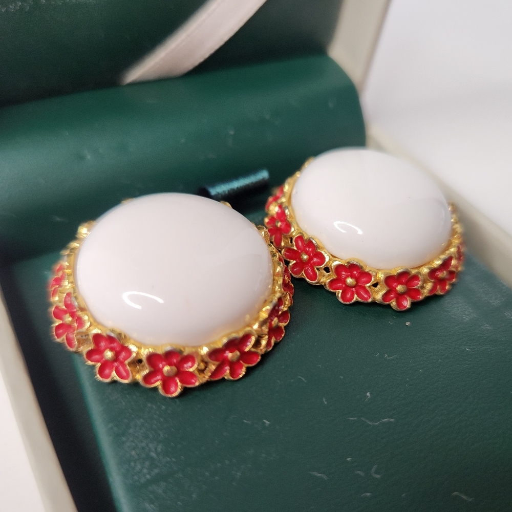 Vintage Trifari Clip-On Earrings White Dome Red Floral Gold Tone
